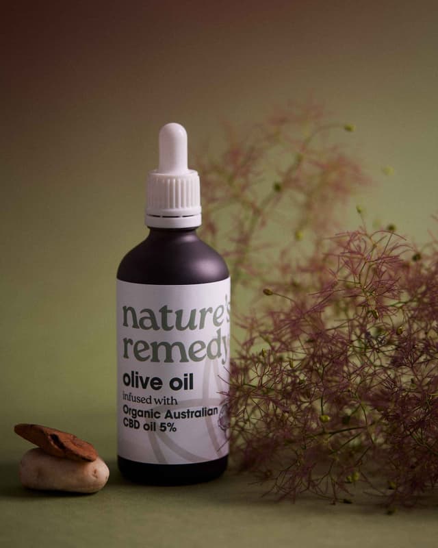 CBD in Olive Oil 5% - 251030_SHOT_2419_1b5e179f-bdb7-42e1-b5c5-dea3583ff8b6